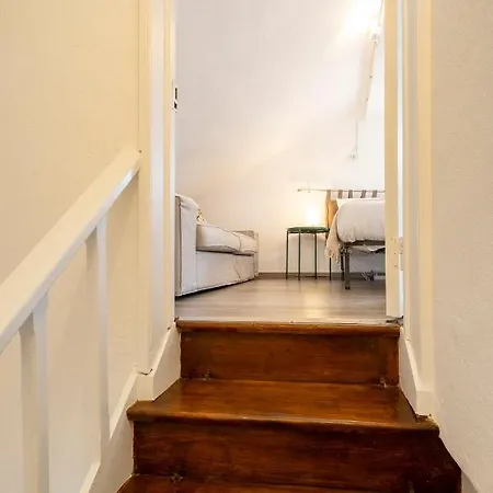 Grandmas House דירה נאזרה